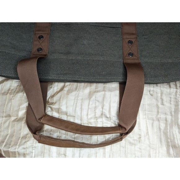 BUFFALO DAVID BITTON DUFFLE BAG, Large, Green With Leather Bottom and handles. - Picture 4 of 13